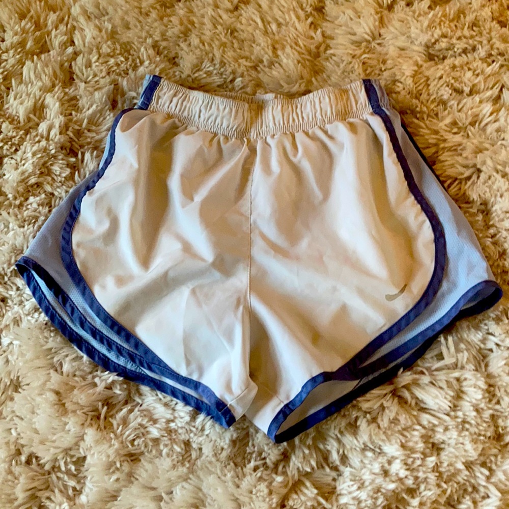 Girls/women’s  NIKE SHORTS!!!